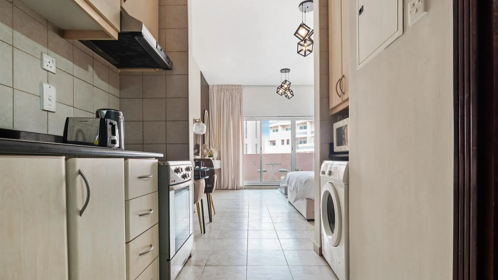 Apartment Luxury Studio Near Battua Mall Dubai