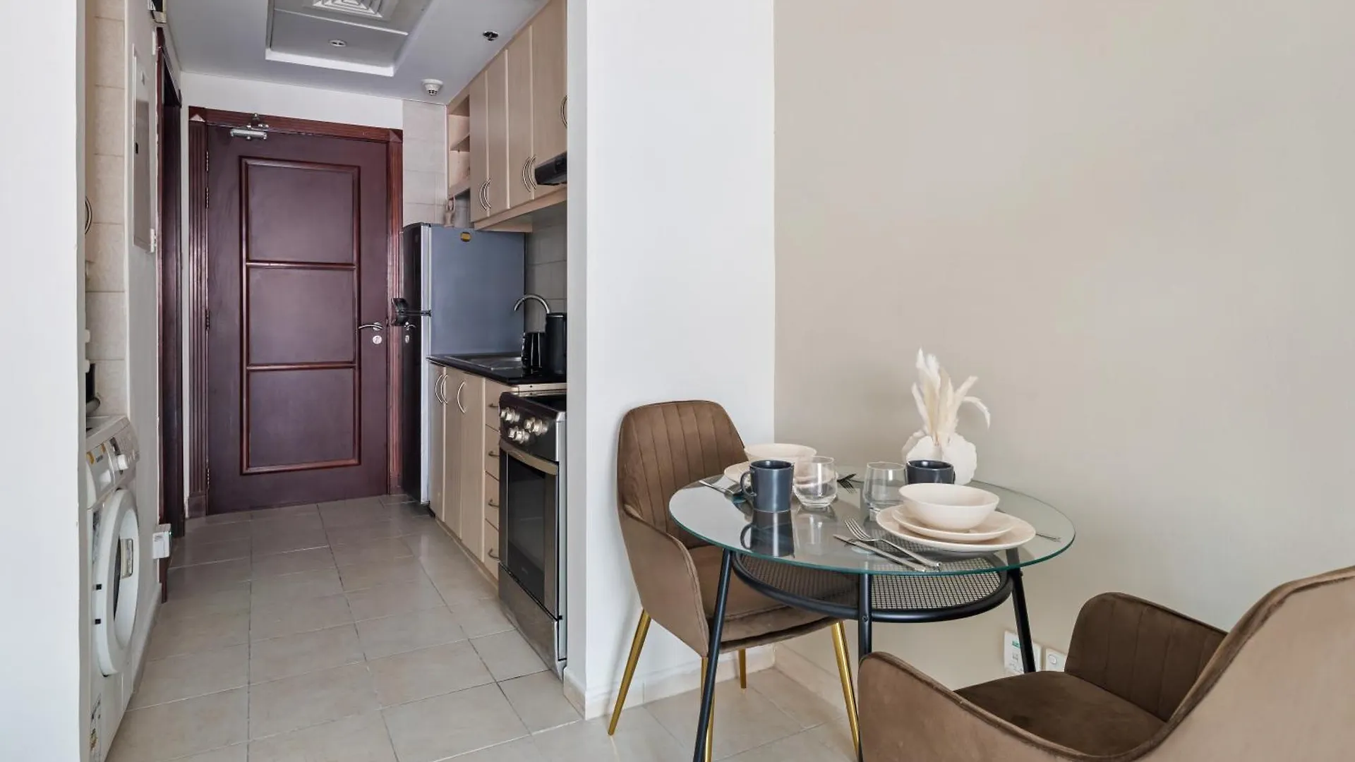 Luxury Studio Near Battua Mall Dubai United Arab Emirates