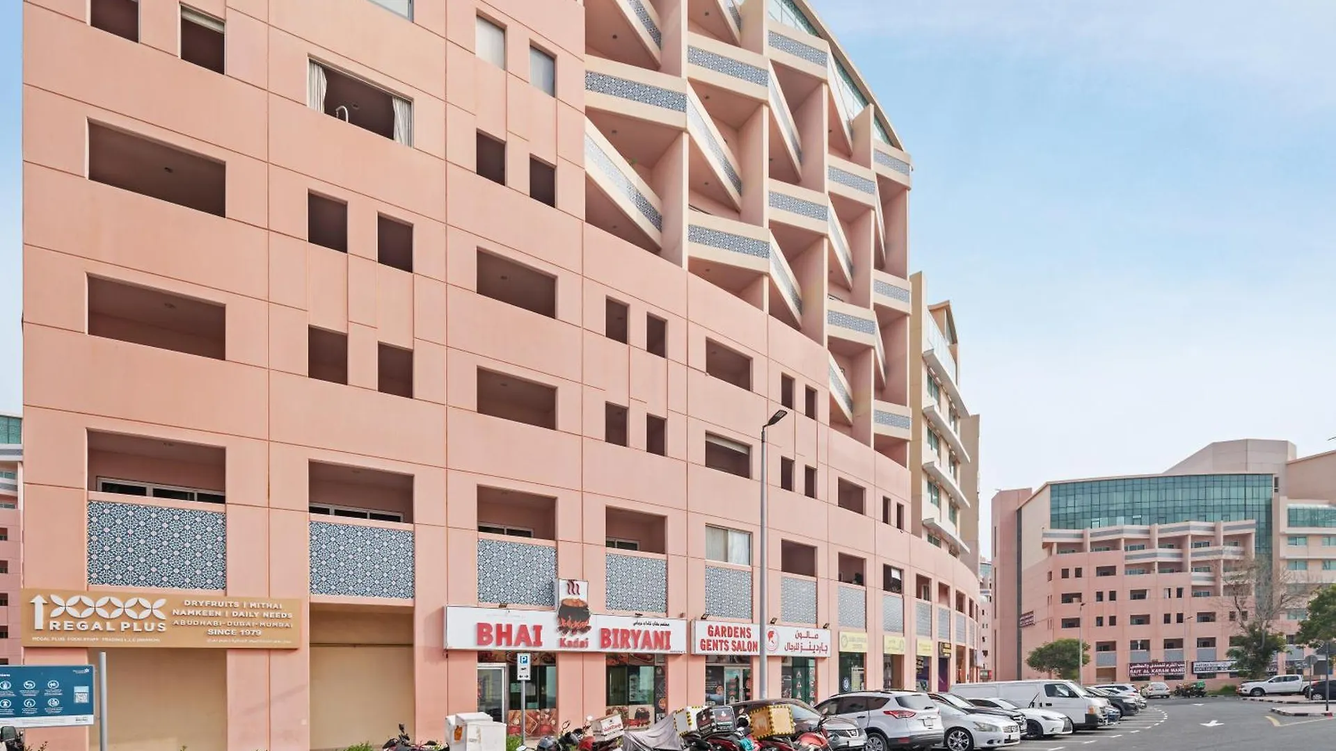 Luxury Studio Near Battua Mall Dubai 0*,