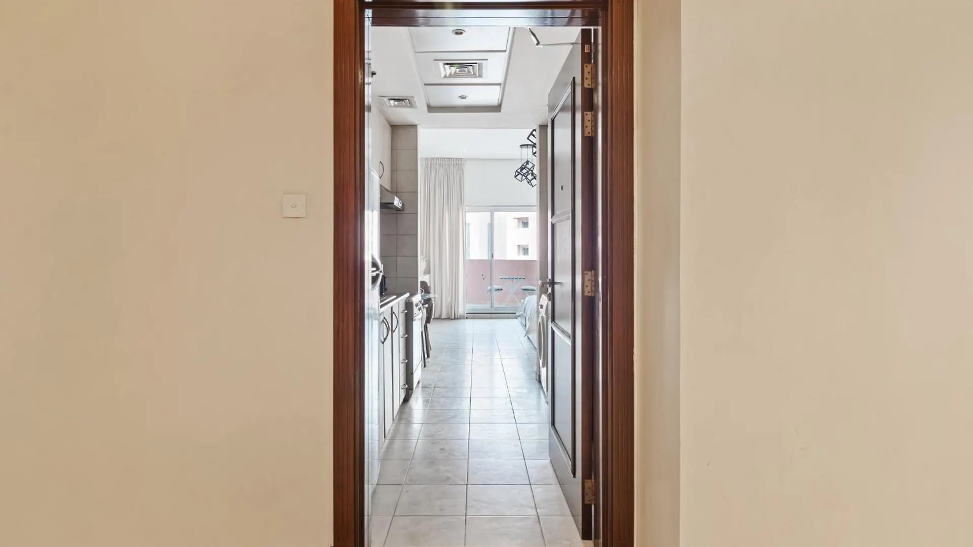 Luxury Studio Near Battua Mall Dubai