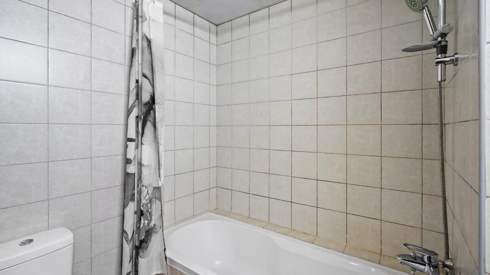 Luxury Studio Near Battua Mall Dubai 0*,