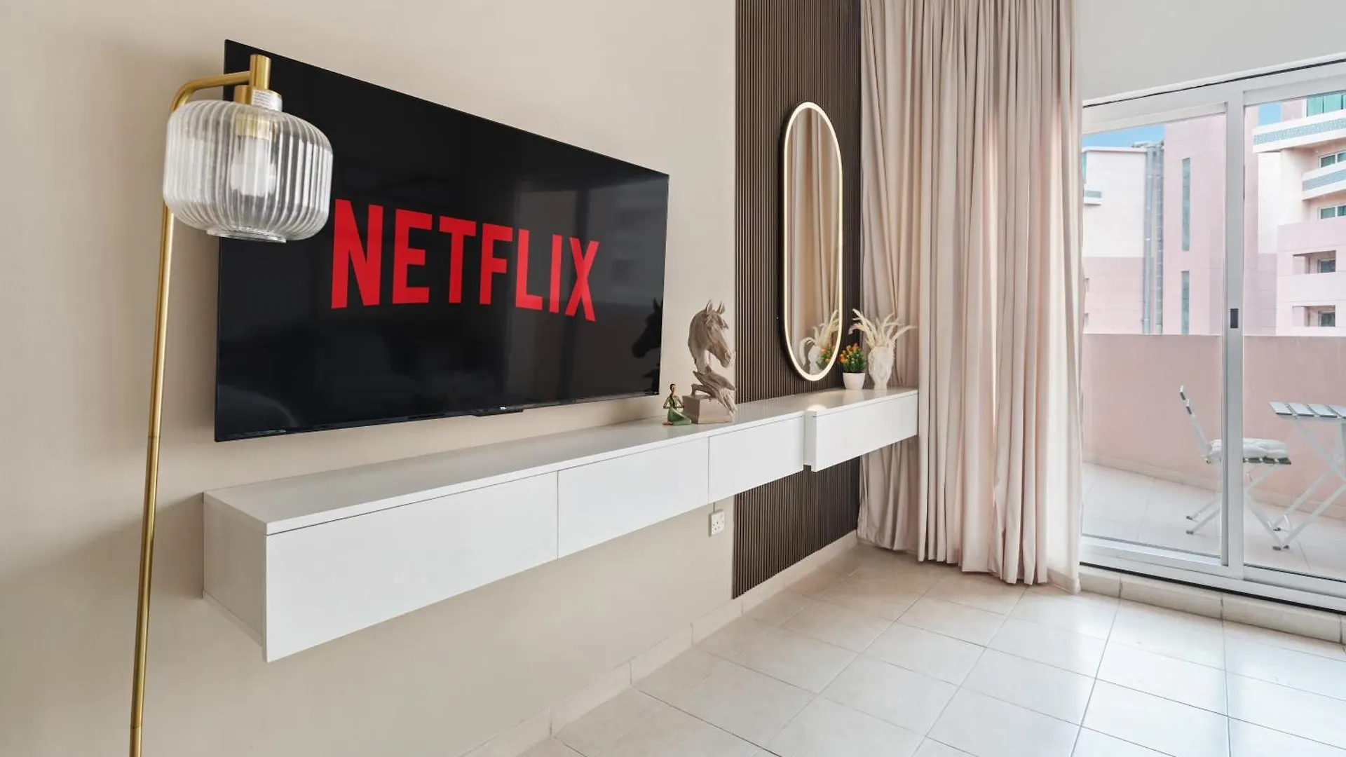 Apartment Luxury Studio Near Battua Mall Dubai