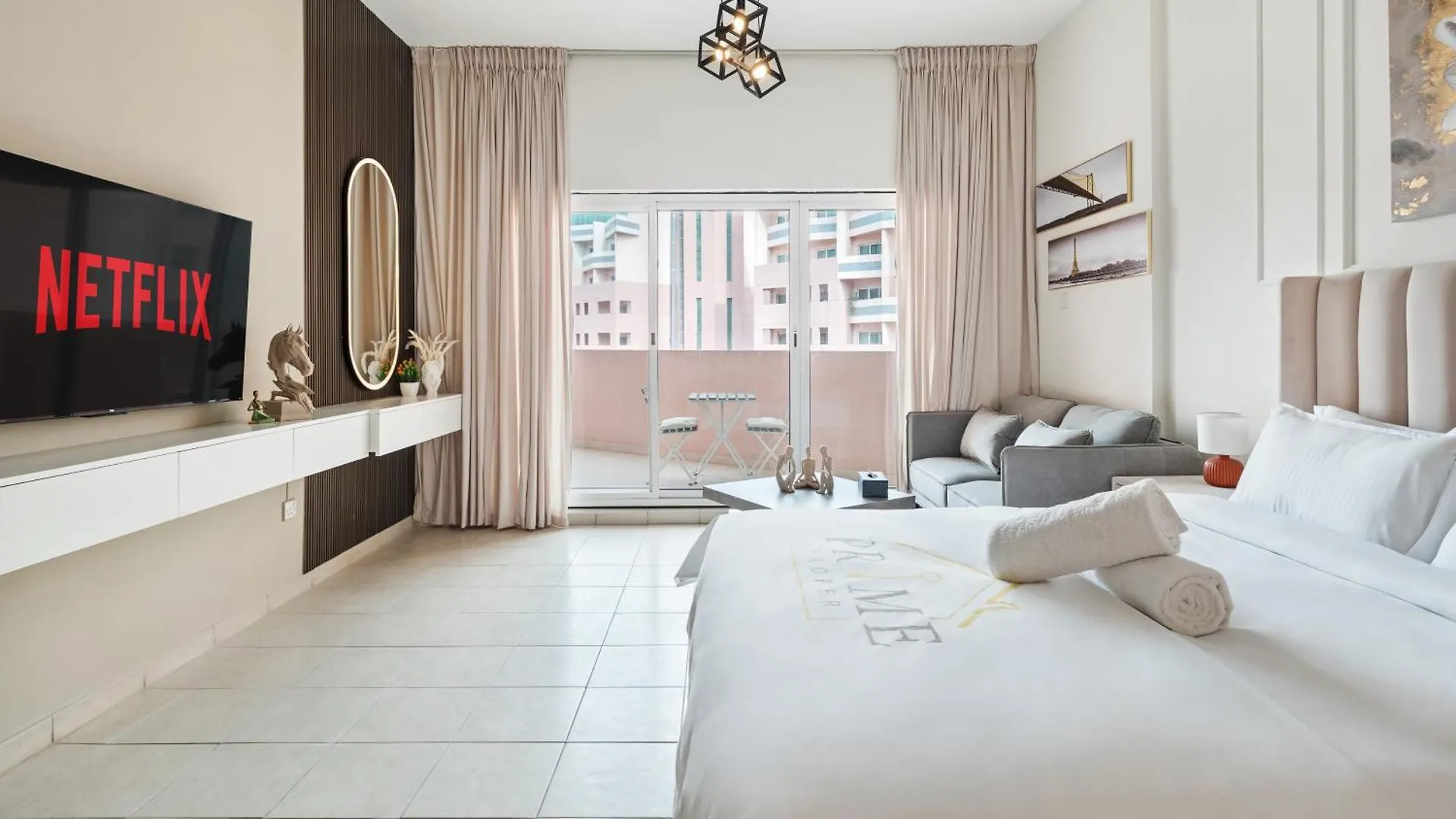 Luxury Studio Near Battua Mall Dubai